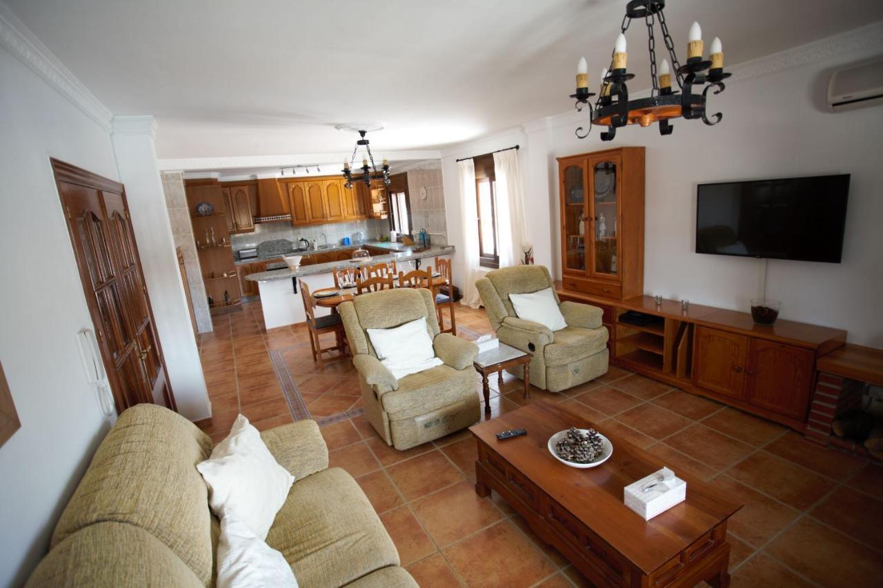 Casa De Las Montanas Villanueva del Trabuco Buitenkant foto
